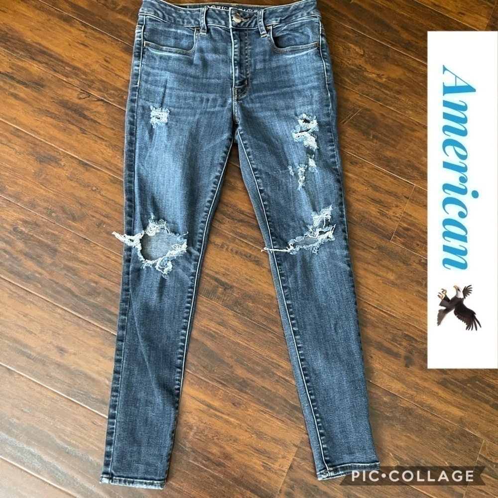 American Eagle Distressed Jeans